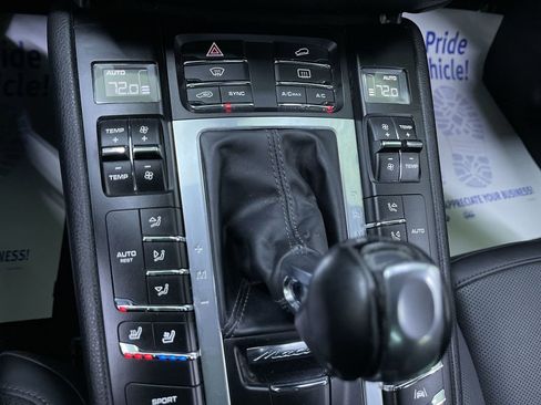 Used 2017 Porsche Macan S image 22