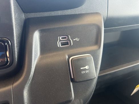 New 2025 RAM ProMaster 3500 w/ Crew Van Package image 38