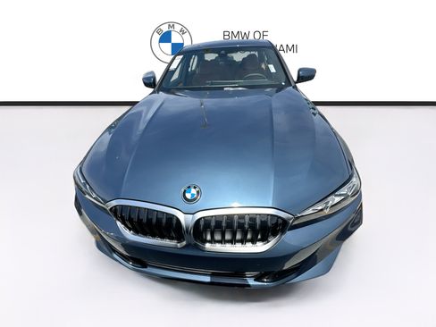 New 2026 BMW 330i Sedan w/ Convenience Package RWD image 2