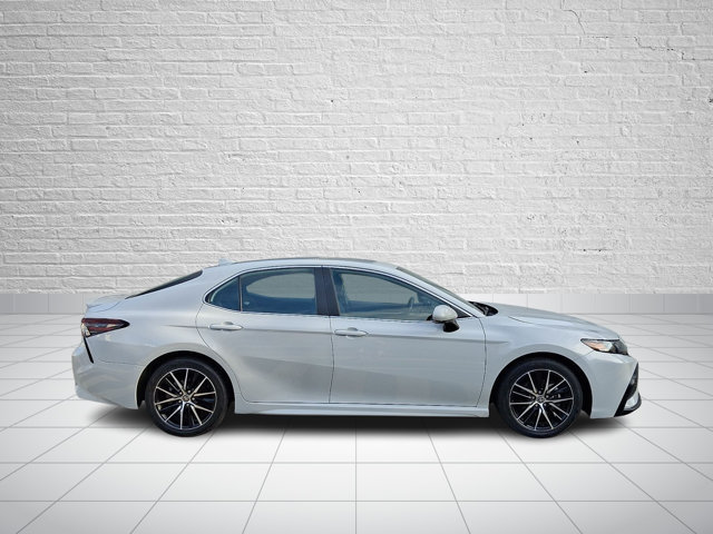Used 2024 Toyota Camry SE FWD image 7