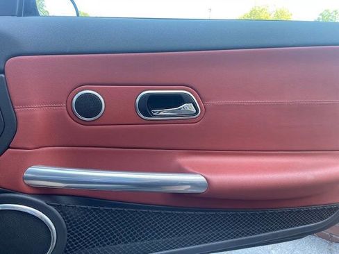 Used 2005 Chrysler Crossfire Limited image 12