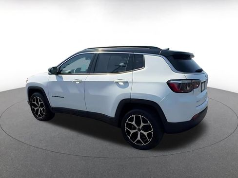 Used 2025 Jeep Compass Limited AWD/4WD image 10