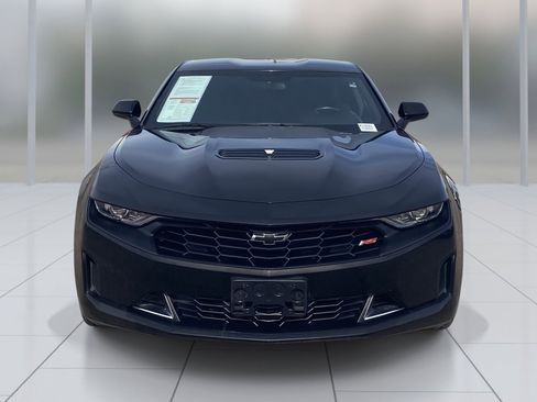 Used 2021 Chevrolet Camaro LT w/ RS Package image 9