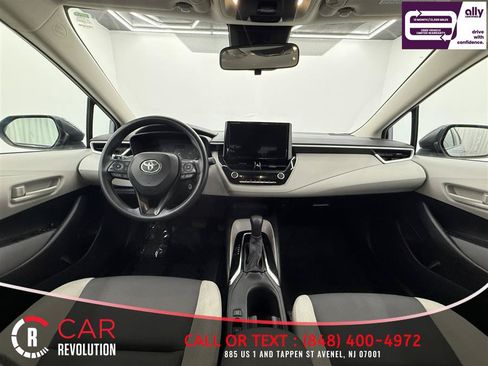 Used 2024 Toyota Corolla LE FWD image 8
