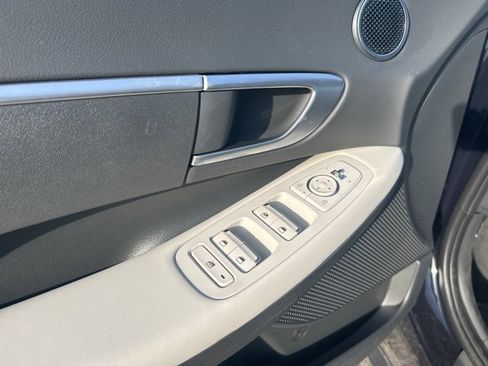 Used 2025 Hyundai Sonata SE image 9