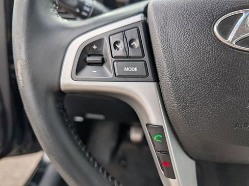 Used 2013 Hyundai Accent SE image 25