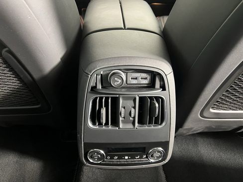 Used 2019 Maserati Levante Trofeo image 26