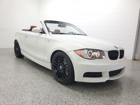 Used 2008 BMW 135i Convertible RWD image 4