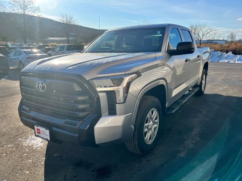 Certified 2025 Toyota Tundra SR image 3