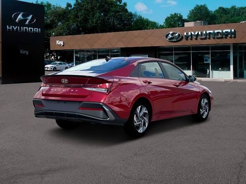New 2025 Hyundai Elantra Sport image 7