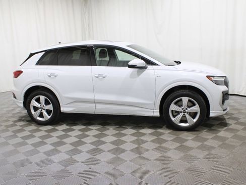 Used 2024 Audi Q4 e-tron Premium Plus image 26