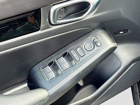 Used 2025 Honda Civic Sport Touring image 18