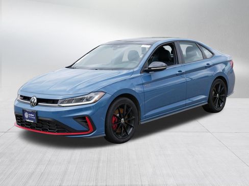 Used 2025 Volkswagen Jetta GLI Autobahn FWD image 3