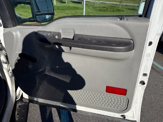 Used 2006 Ford F250 XL AWD/4WD image 16