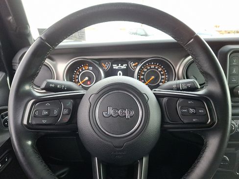 Used 2018 Jeep Wrangler Unlimited Sport S image 18