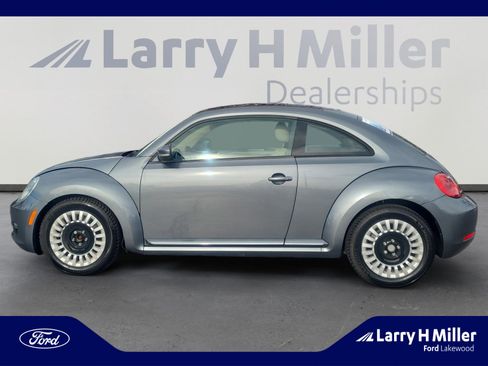 Used 2013 Volkswagen Beetle 2.5 image 2
