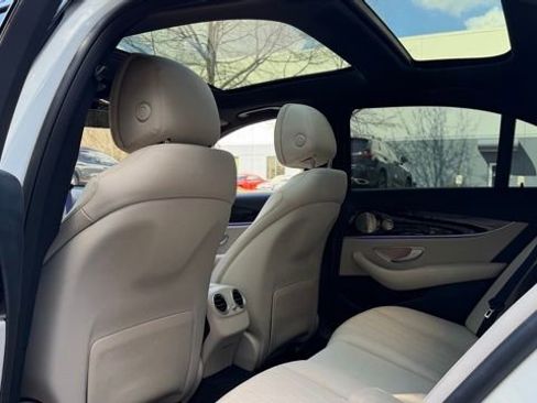 Used 2022 Mercedes-Benz E 350 Sedan w/ Driver Assistance Package image 37