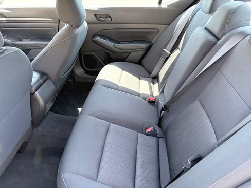Used 2025 Nissan Altima 2.5 SV FWD image 7