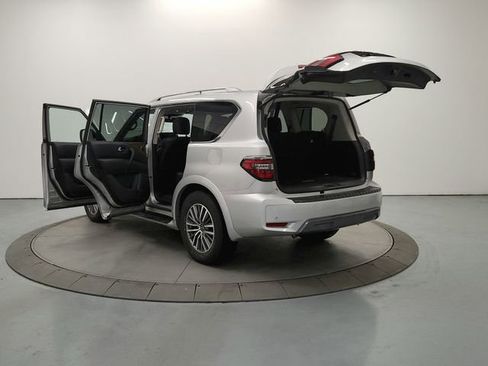 Used 2024 Nissan Armada SL image 12