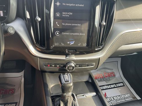 Used 2019 Volvo XC60 T6 Momentum w/ Premium Package AWD/4WD image 19