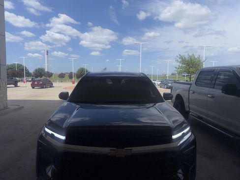 Used 2024 Chevrolet Traverse LS FWD image 22