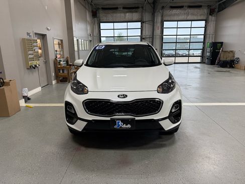 Used 2022 Kia Sportage LX AWD/4WD image 3