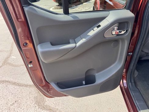 Used 2016 Nissan Frontier PRO-4X AWD/4WD image 15