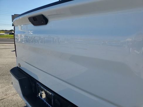 Used 2021 Chevrolet Silverado 1500 Custom w/ Safety Confidence Package image 14