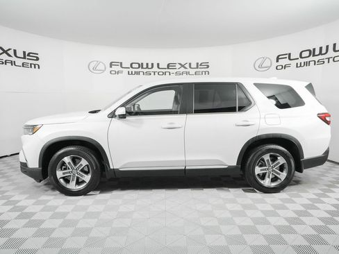 Used 2025 Honda Pilot EX-L image 4