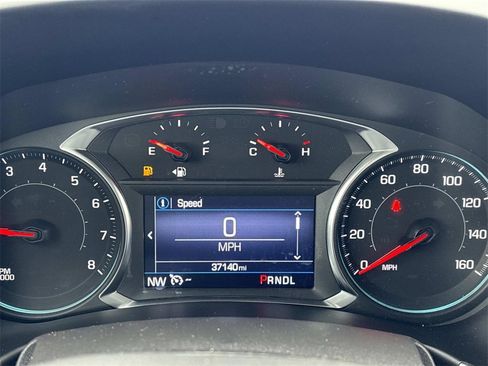 Used 2023 Chevrolet Equinox LT image 30