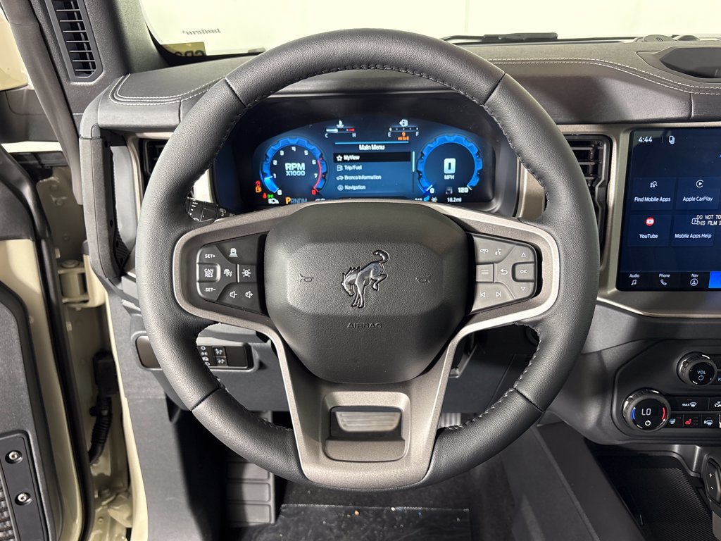 New 2026 Ford Bronco Outer Banks w/ Sasquatch Package AWD/4WD image 17