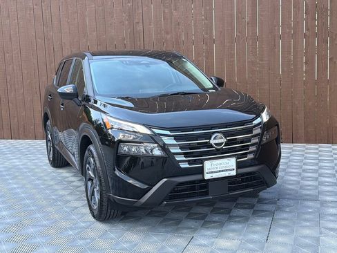 Used 2025 Nissan Rogue SV FWD image 10