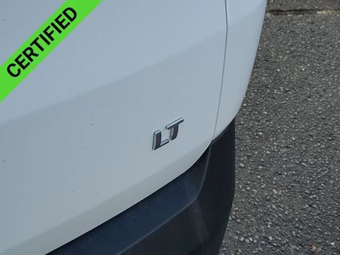 Certified 2023 Chevrolet Traverse LT FWD image 31