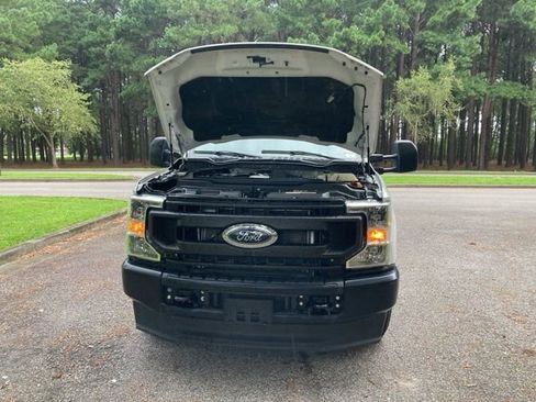 Used 2022 Ford F250 XL w/ Power Equipment Group image 18
