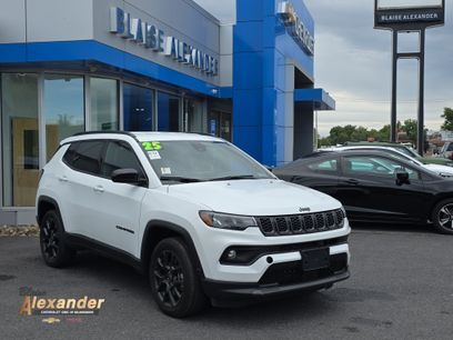 Used 2025 Jeep Compass Latitude w/ Convenience Group