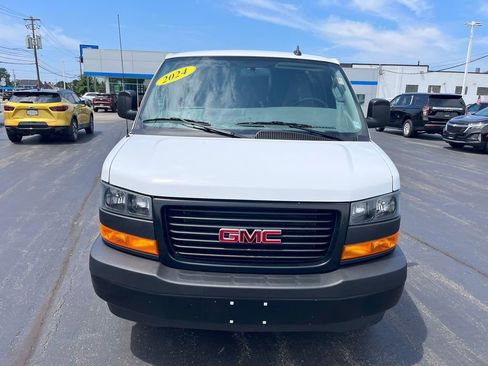 Used 2024 GMC Savana 2500 Work Van w/ Driver Convenience Package image 3