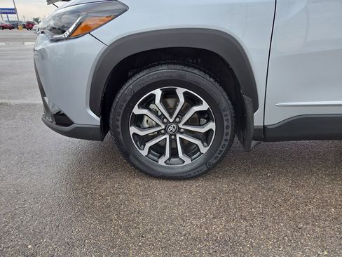 Used 2023 Toyota Corolla Cross SE image 29