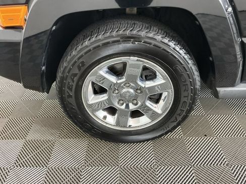 Used 2007 Jeep Commander Limited AWD/4WD image 27