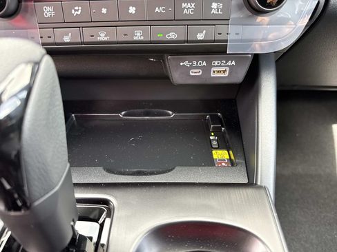 New 2026 Subaru Outback Limited AWD/4WD image 30