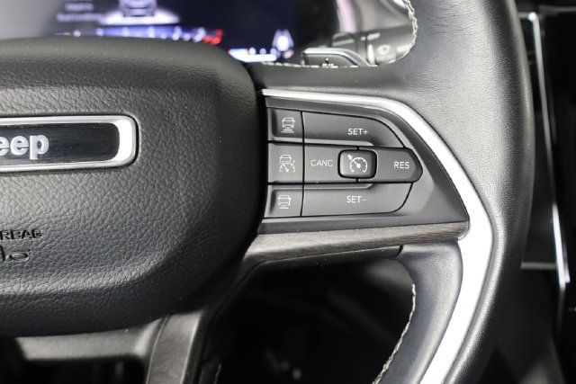 Used 2022 Jeep Grand Cherokee Limited AWD/4WD image 10