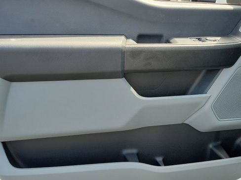 Used 2024 Ford F550 4x4 Regular Cab Super Duty image 9