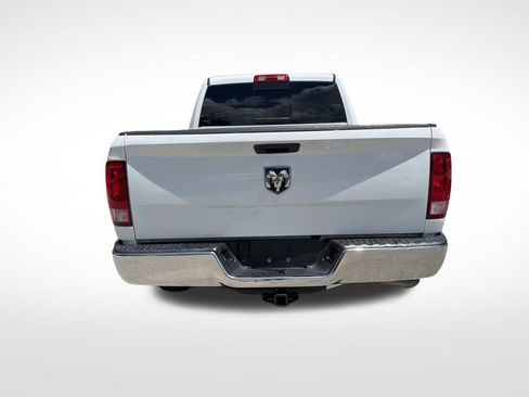 Used 2019 RAM 1500 Classic SLT RWD image 6