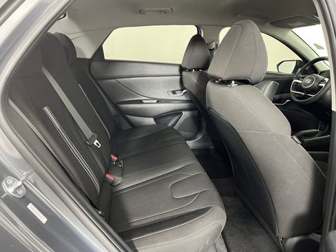 Used 2023 Hyundai Elantra SEL image 15