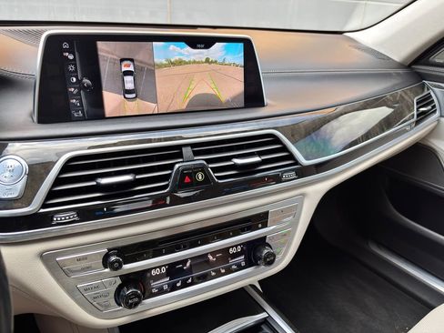 Used 2016 BMW 750i xDrive AWD/4WD image 27