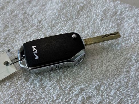 Used 2023 Kia Sportage LX image 28