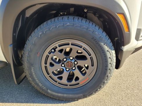 New 2026 Nissan Frontier Pro-X w/ Tow Package RWD image 16