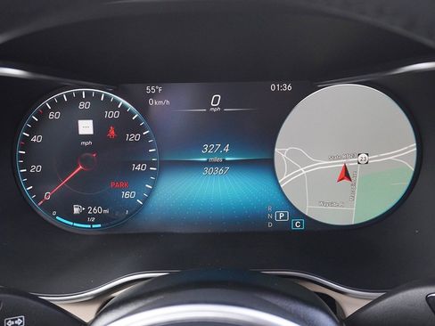 Used 2021 Mercedes-Benz GLC 300 4MATIC image 46