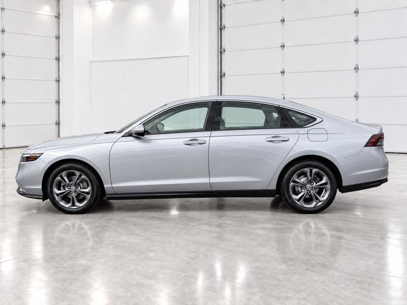Used 2023 Honda Accord EX image 2