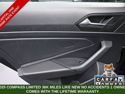 Used 2024 Volkswagen Jetta SE FWD image 18