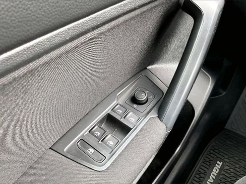 Certified 2021 Volkswagen Tiguan S image 29